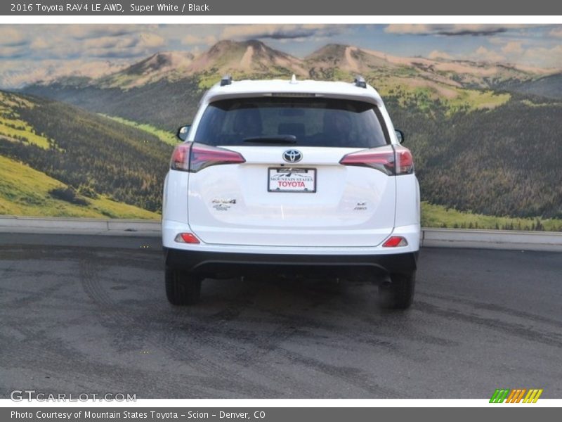 Super White / Black 2016 Toyota RAV4 LE AWD