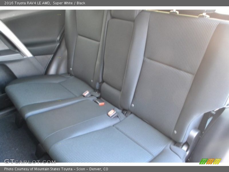 Super White / Black 2016 Toyota RAV4 LE AWD