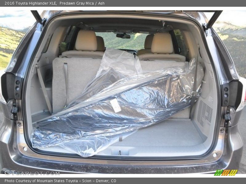 Predawn Gray Mica / Ash 2016 Toyota Highlander XLE