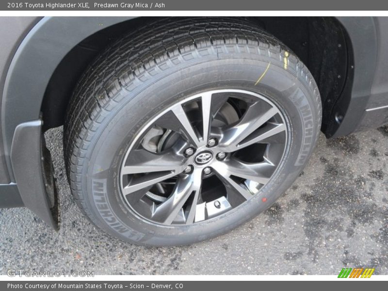 Predawn Gray Mica / Ash 2016 Toyota Highlander XLE