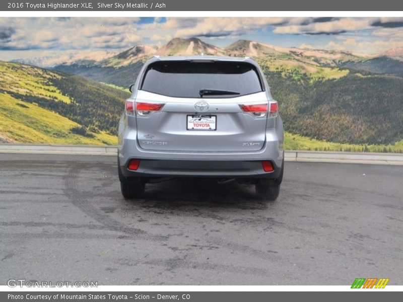 Silver Sky Metallic / Ash 2016 Toyota Highlander XLE
