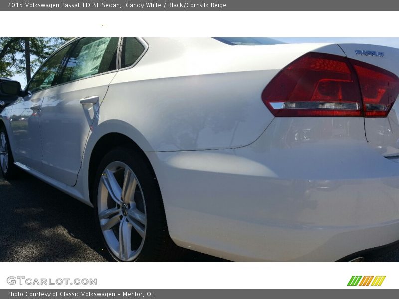 Candy White / Black/Cornsilk Beige 2015 Volkswagen Passat TDI SE Sedan