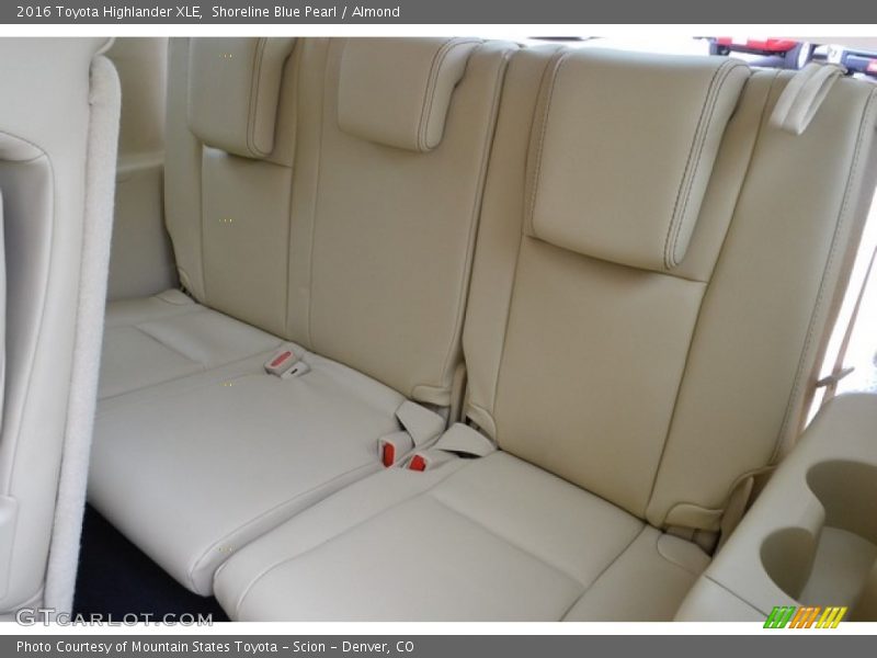Shoreline Blue Pearl / Almond 2016 Toyota Highlander XLE