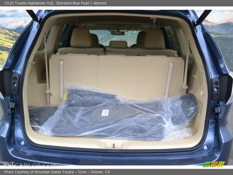 Shoreline Blue Pearl / Almond 2016 Toyota Highlander XLE