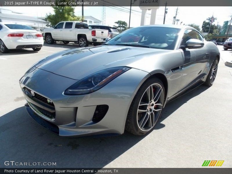 Front 3/4 View of 2015 F-TYPE R Coupe