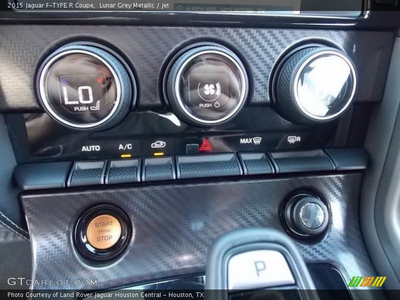 Controls of 2015 F-TYPE R Coupe