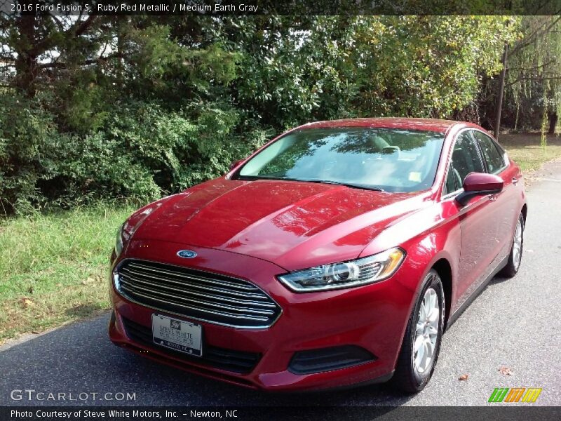 Ruby Red Metallic / Medium Earth Gray 2016 Ford Fusion S