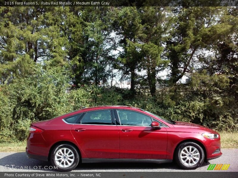 Ruby Red Metallic / Medium Earth Gray 2016 Ford Fusion S