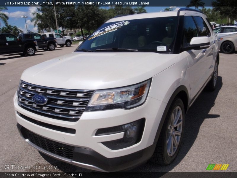 White Platinum Metallic Tri-Coat / Medium Light Camel 2016 Ford Explorer Limited