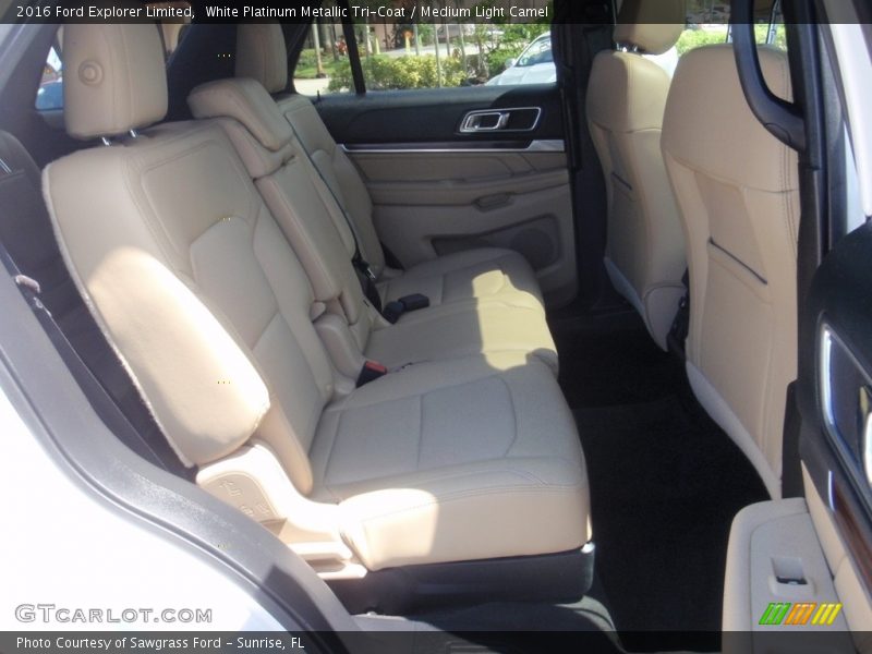 White Platinum Metallic Tri-Coat / Medium Light Camel 2016 Ford Explorer Limited