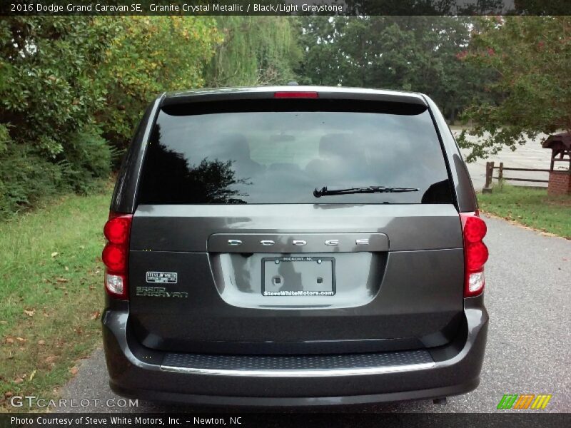Granite Crystal Metallic / Black/Light Graystone 2016 Dodge Grand Caravan SE