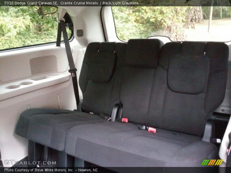 Granite Crystal Metallic / Black/Light Graystone 2016 Dodge Grand Caravan SE