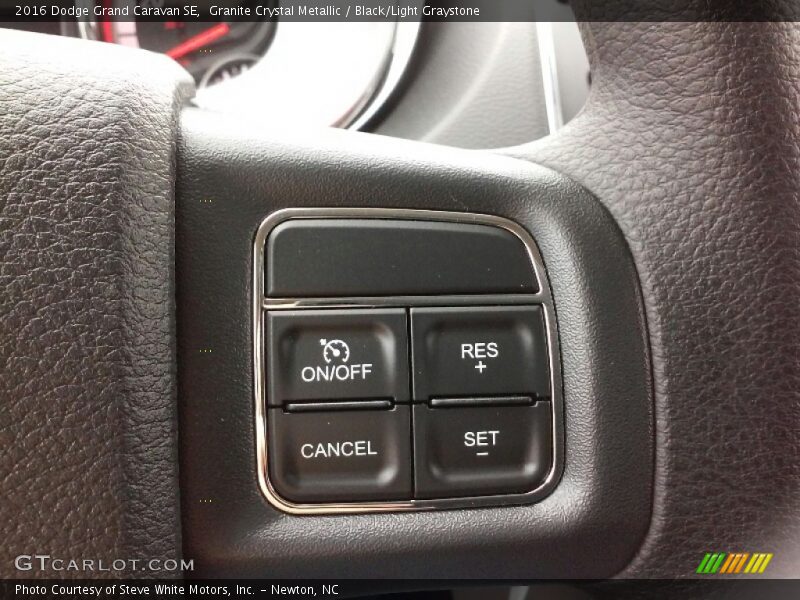 Granite Crystal Metallic / Black/Light Graystone 2016 Dodge Grand Caravan SE
