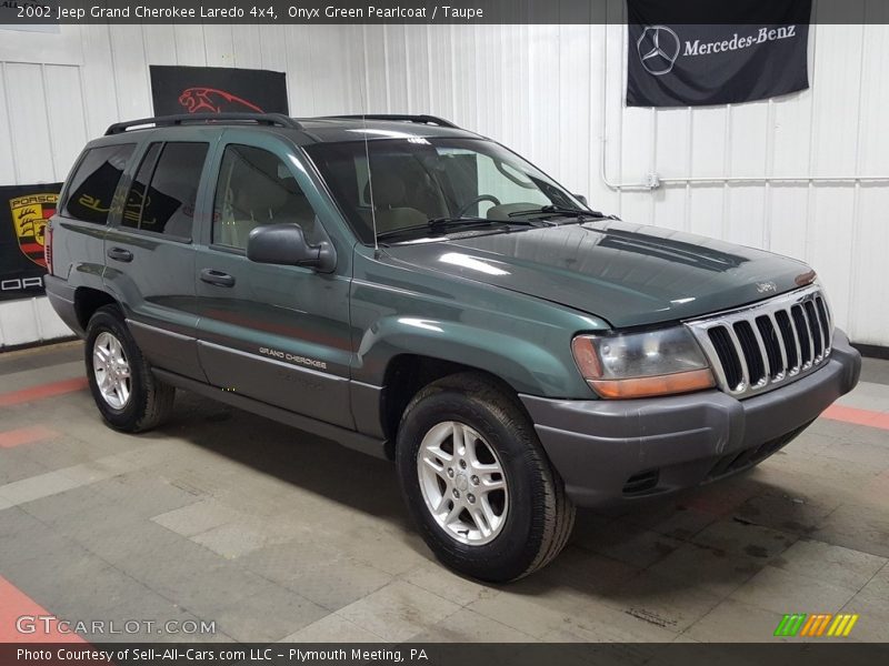 Onyx Green Pearlcoat / Taupe 2002 Jeep Grand Cherokee Laredo 4x4