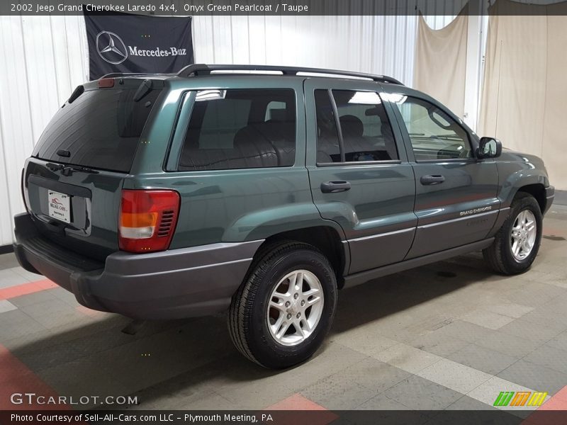 Onyx Green Pearlcoat / Taupe 2002 Jeep Grand Cherokee Laredo 4x4