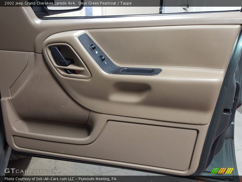 Onyx Green Pearlcoat / Taupe 2002 Jeep Grand Cherokee Laredo 4x4