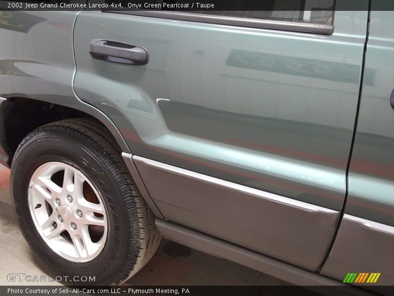 Onyx Green Pearlcoat / Taupe 2002 Jeep Grand Cherokee Laredo 4x4