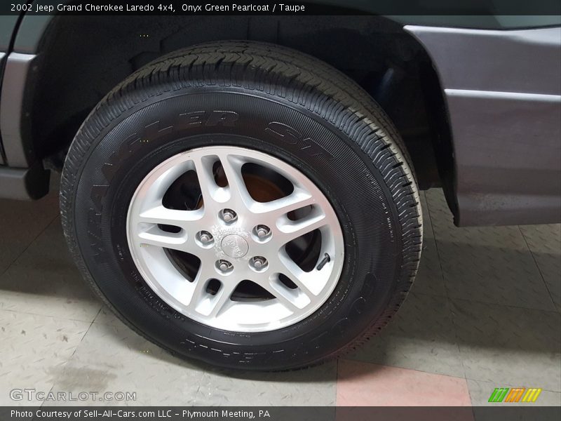Onyx Green Pearlcoat / Taupe 2002 Jeep Grand Cherokee Laredo 4x4