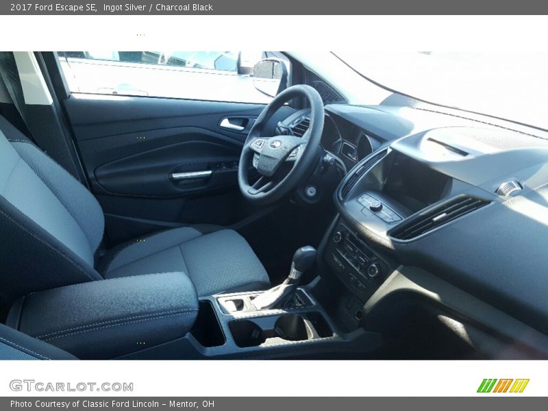 Ingot Silver / Charcoal Black 2017 Ford Escape SE