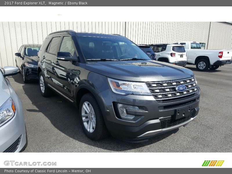 Magnetic / Ebony Black 2017 Ford Explorer XLT