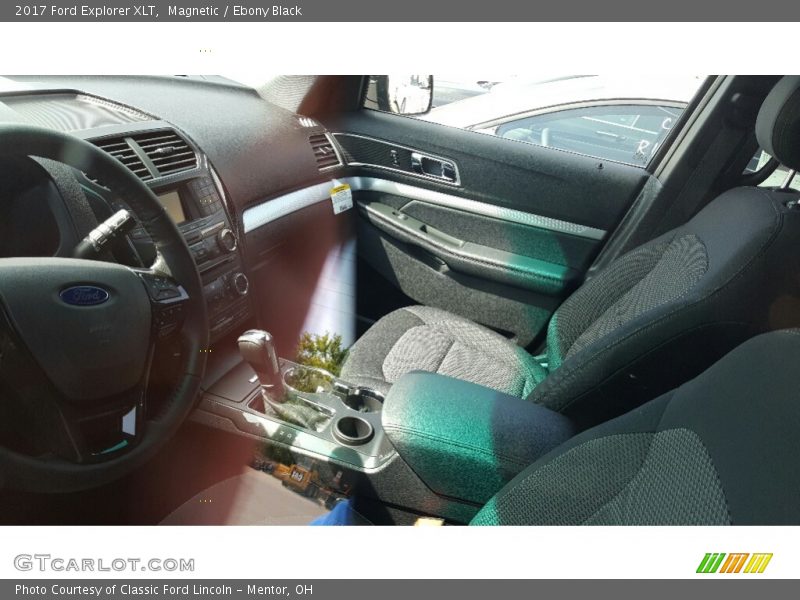 Magnetic / Ebony Black 2017 Ford Explorer XLT