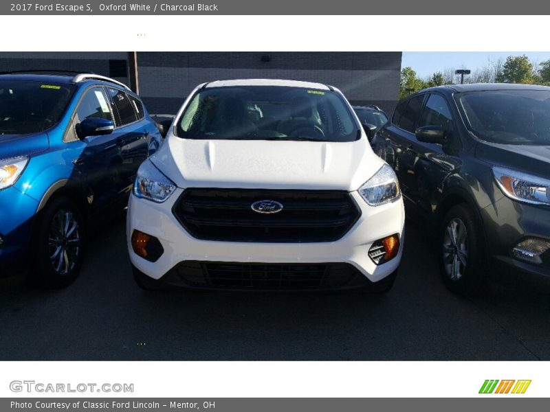 Oxford White / Charcoal Black 2017 Ford Escape S