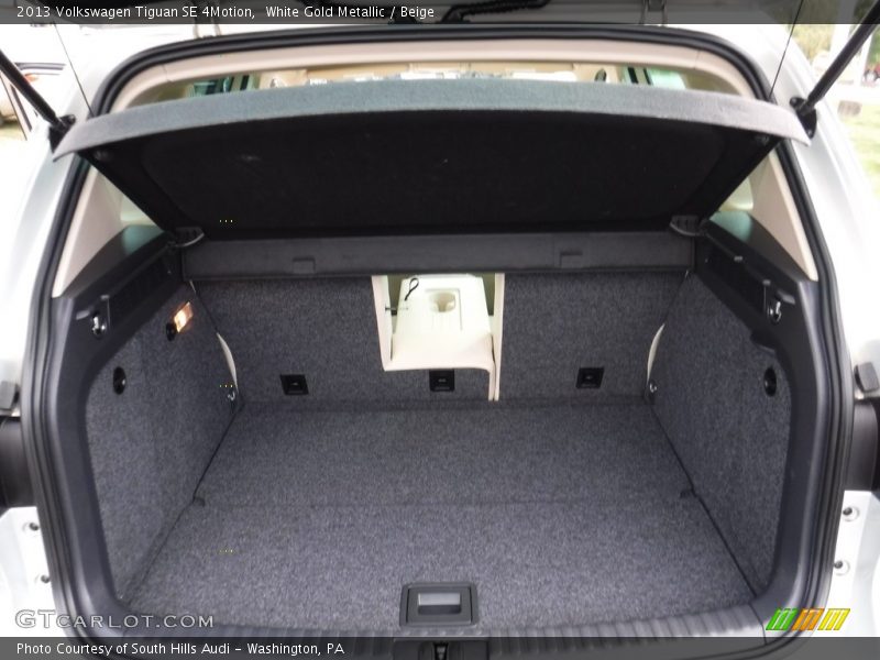  2013 Tiguan SE 4Motion Trunk