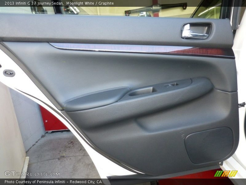 Moonlight White / Graphite 2013 Infiniti G 37 Journey Sedan