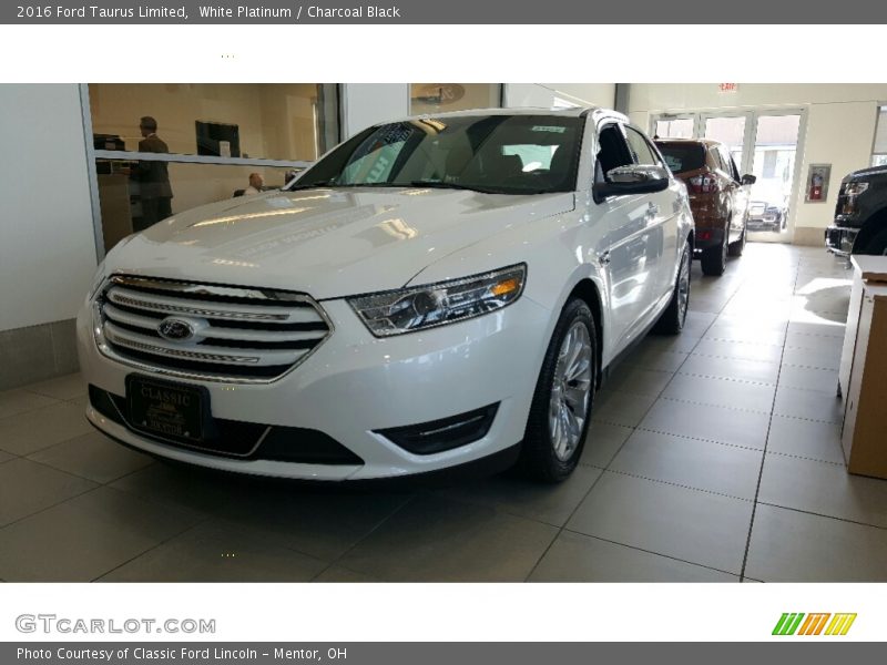 White Platinum / Charcoal Black 2016 Ford Taurus Limited
