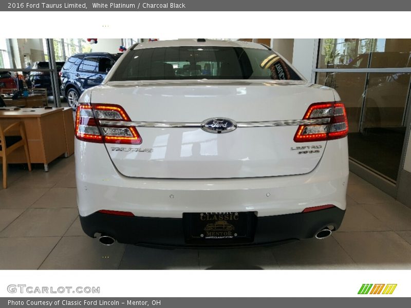 White Platinum / Charcoal Black 2016 Ford Taurus Limited