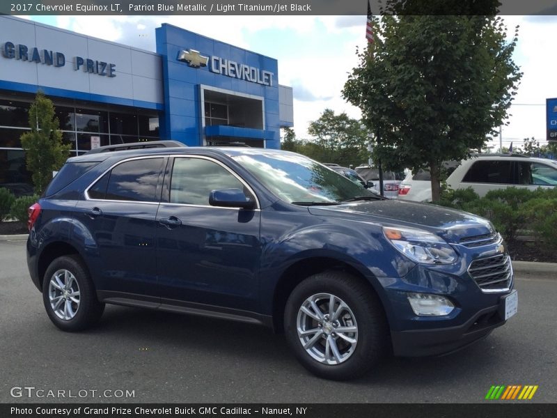 Patriot Blue Metallic / Light Titanium/Jet Black 2017 Chevrolet Equinox LT