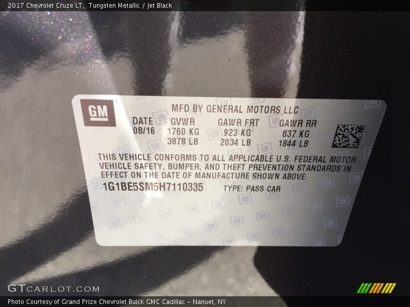 Tungsten Metallic / Jet Black 2017 Chevrolet Cruze LT