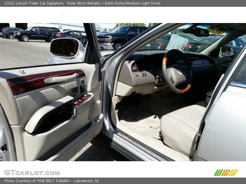 Silver Birch Metallic / Dark Stone/Medium Light Stone 2003 Lincoln Town Car Signature