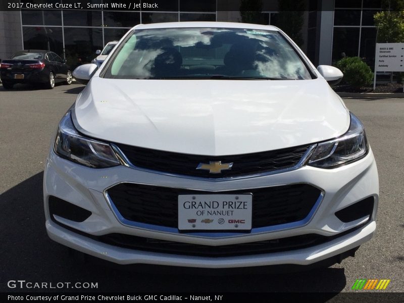Summit White / Jet Black 2017 Chevrolet Cruze LT