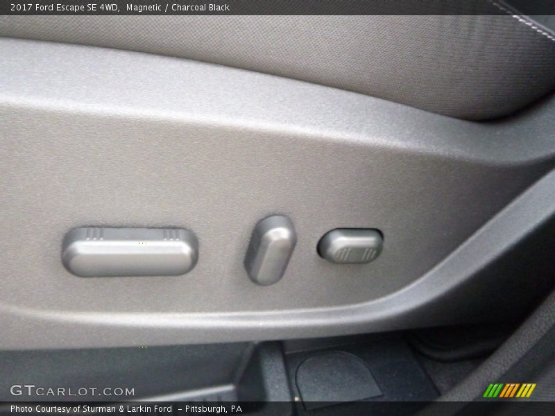 Magnetic / Charcoal Black 2017 Ford Escape SE 4WD