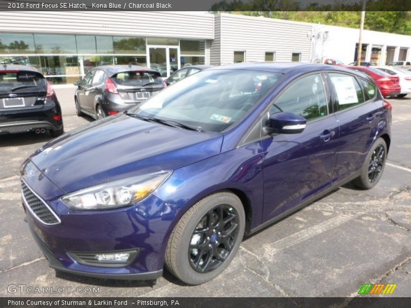 Front 3/4 View of 2016 Focus SE Hatch