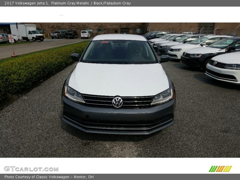 Platinum Gray Metallic / Black/Palladium Gray 2017 Volkswagen Jetta S