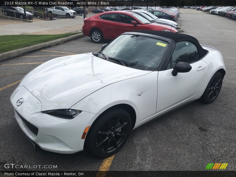 Front 3/4 View of 2016 MX-5 Miata Club Roadster