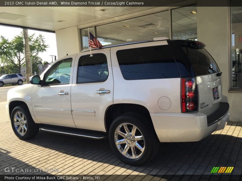 White Diamond Tricoat / Cocoa/Light Cashmere 2013 GMC Yukon Denali AWD
