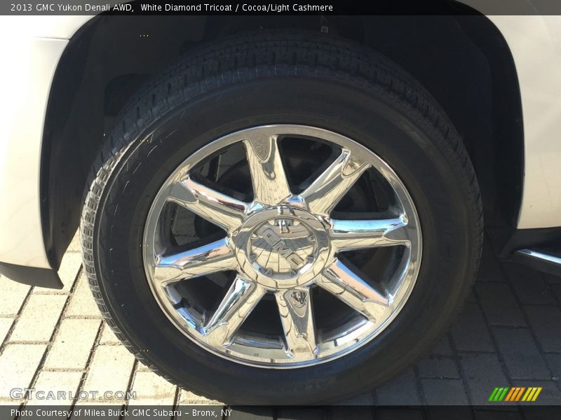 White Diamond Tricoat / Cocoa/Light Cashmere 2013 GMC Yukon Denali AWD