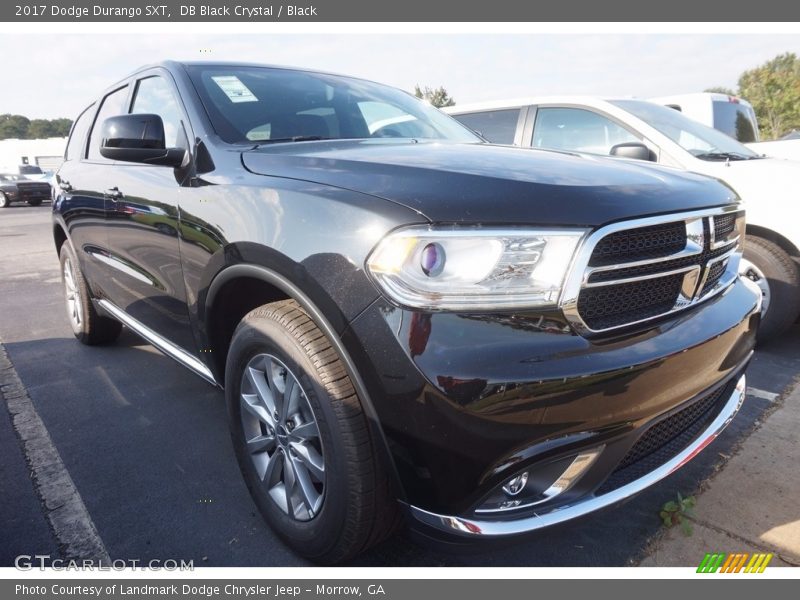 Front 3/4 View of 2017 Durango SXT