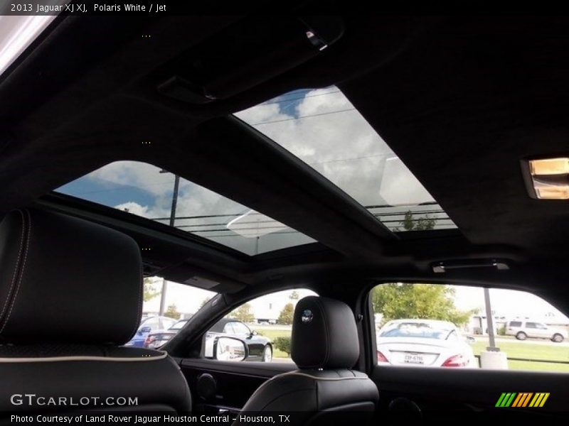 Polaris White / Jet 2013 Jaguar XJ XJ