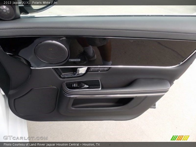Polaris White / Jet 2013 Jaguar XJ XJ
