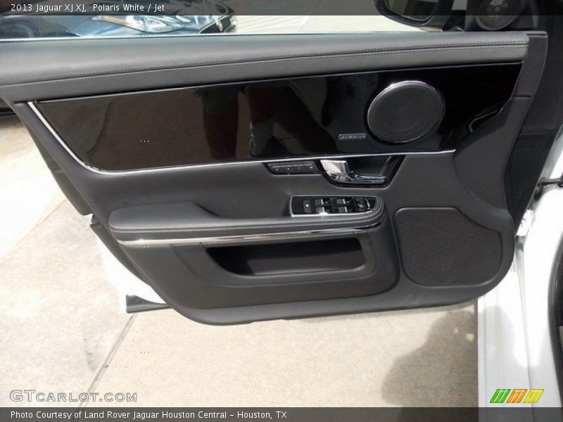 Polaris White / Jet 2013 Jaguar XJ XJ