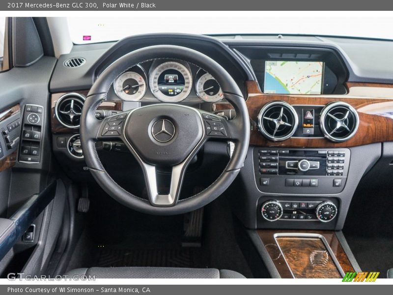 Polar White / Black 2017 Mercedes-Benz GLC 300