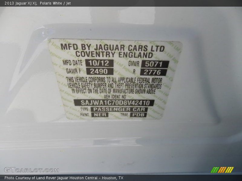 Polaris White / Jet 2013 Jaguar XJ XJ