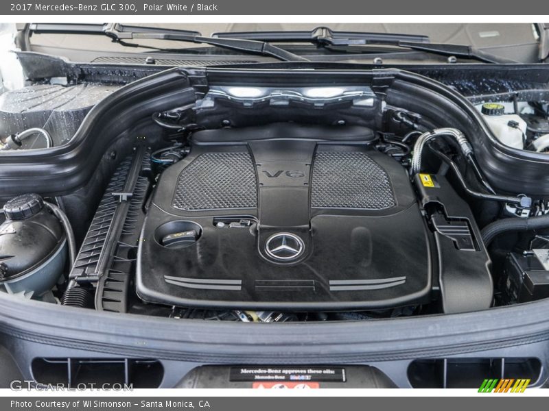 Polar White / Black 2017 Mercedes-Benz GLC 300