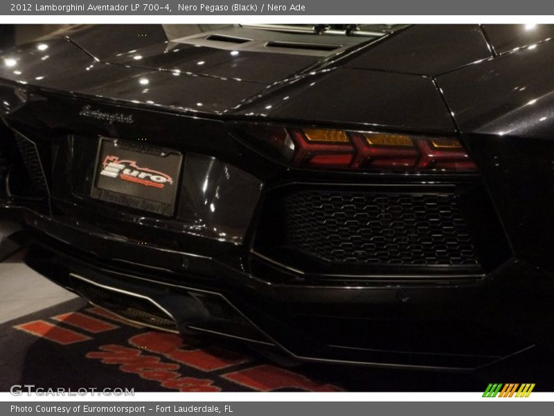 Nero Pegaso (Black) / Nero Ade 2012 Lamborghini Aventador LP 700-4