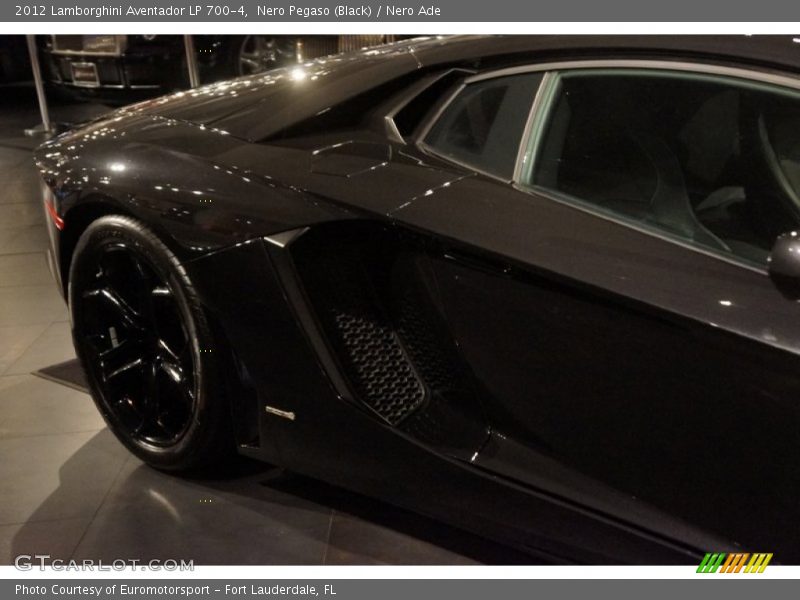 Nero Pegaso (Black) / Nero Ade 2012 Lamborghini Aventador LP 700-4