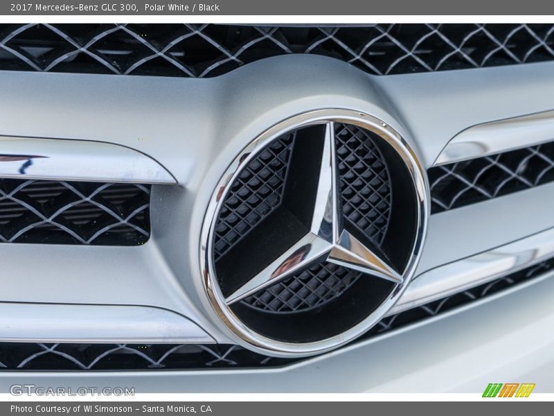 Polar White / Black 2017 Mercedes-Benz GLC 300